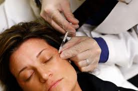 جراحی پلاستیک (به انگلیسی: Plastic surgery)